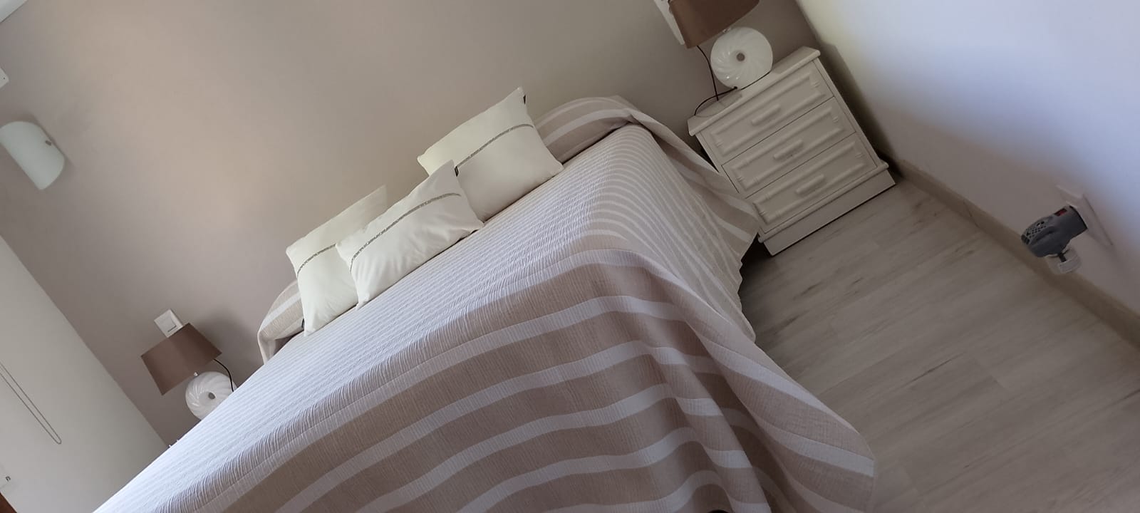 COB001 - Spacious 5-Bedroom Villa for Sale in Calpe, Alicante