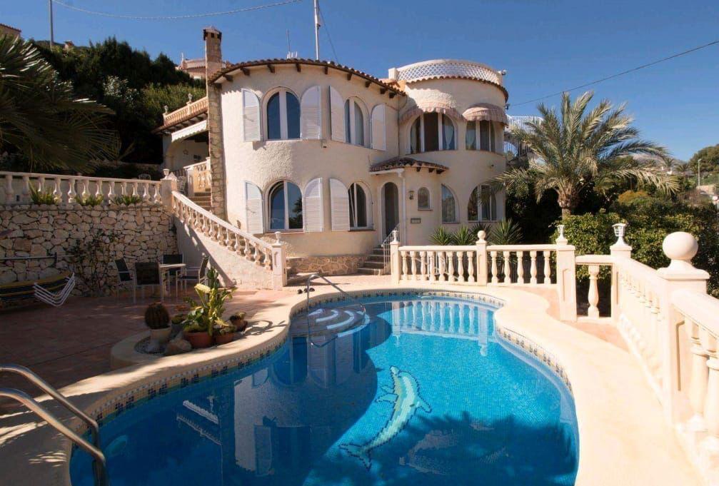 COB001 - Spacious 5-Bedroom Villa for Sale in Calpe, Alicante