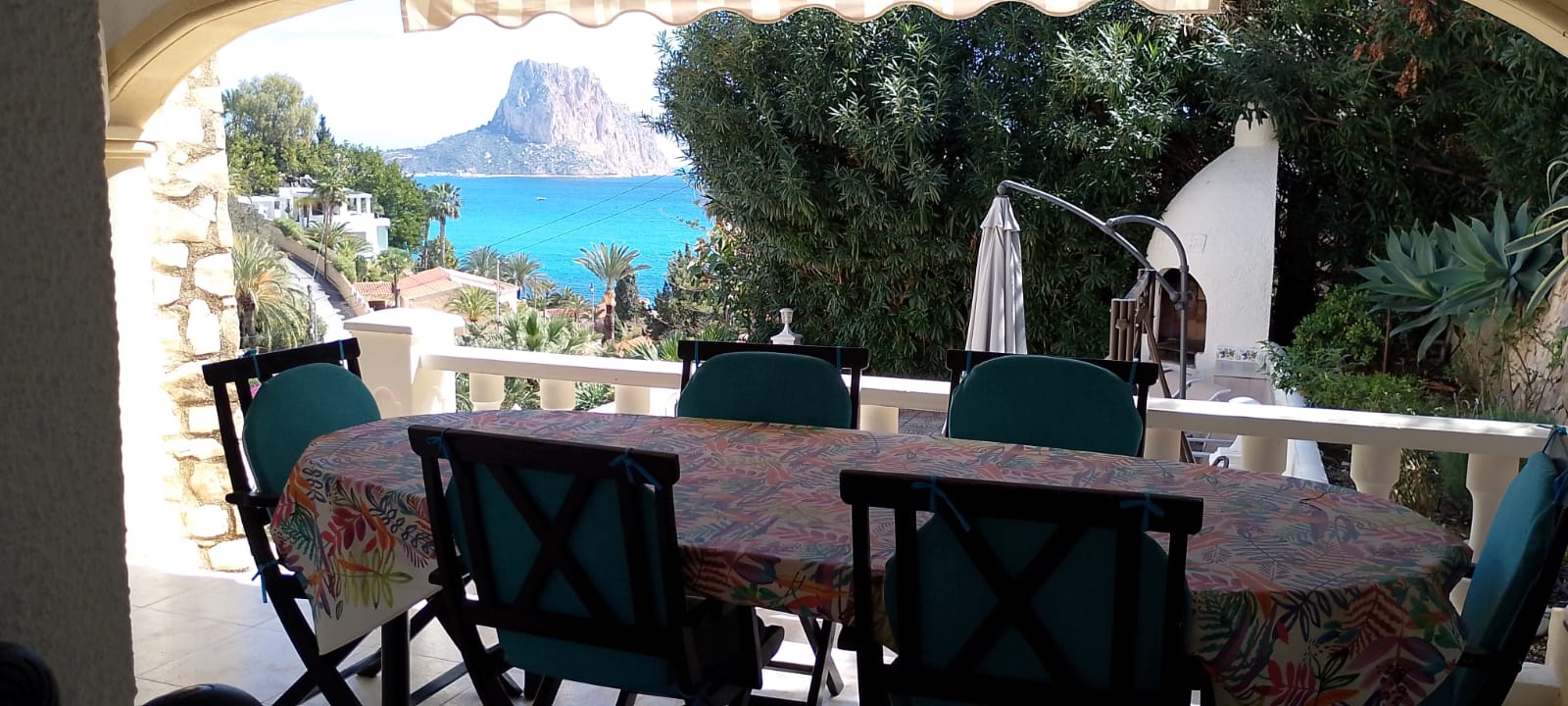 COB001 - Spacious 5-Bedroom Villa for Sale in Calpe, Alicante