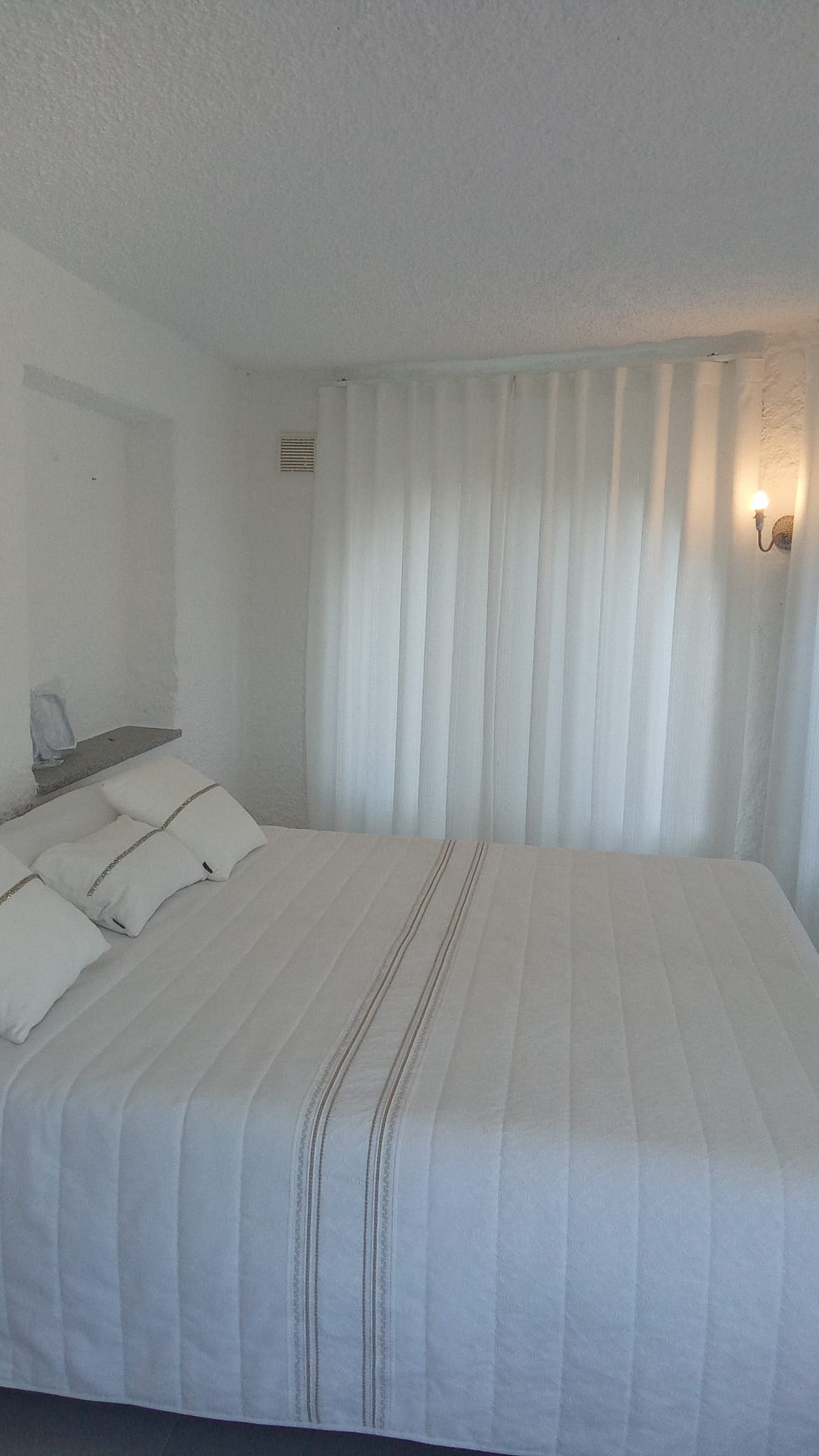 COB001 - Spacious 5-Bedroom Villa for Sale in Calpe, Alicante