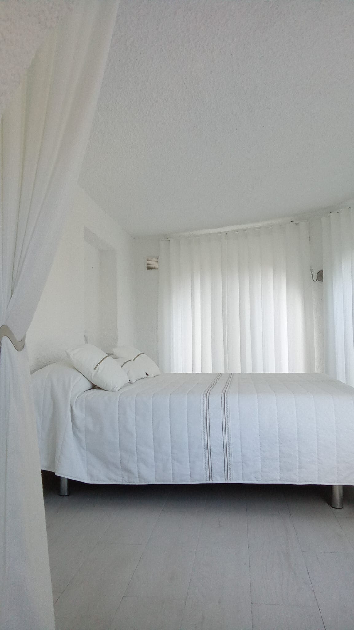COB001 - Spacious 5-Bedroom Villa for Sale in Calpe, Alicante