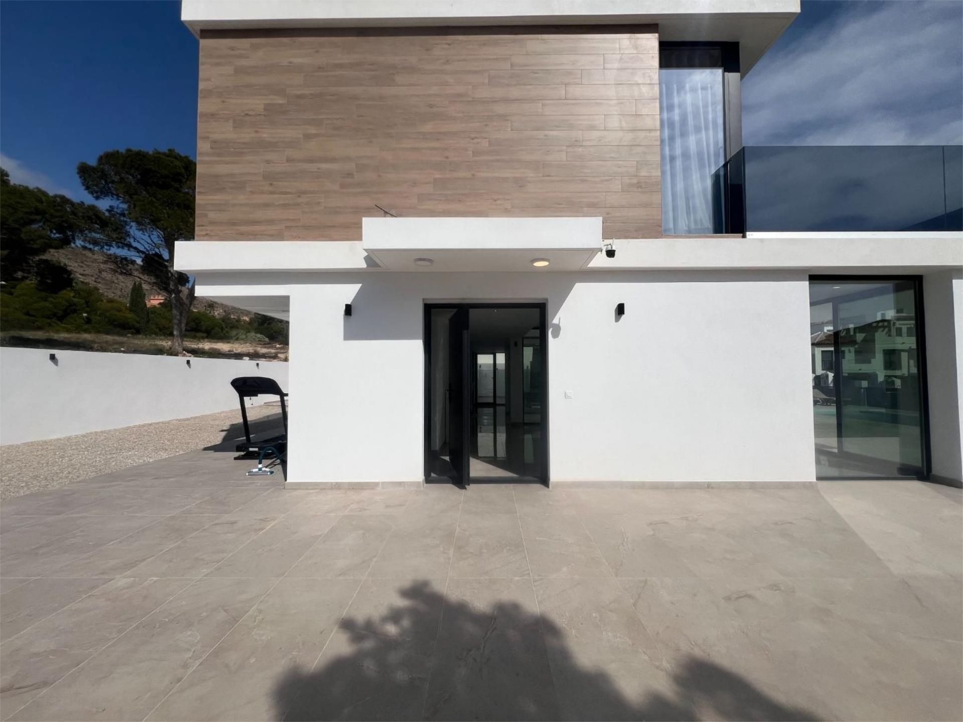 COB003 - Luxury New-Build Villa with Panoramic Sea Views in Sierra Cortina, Finestrat