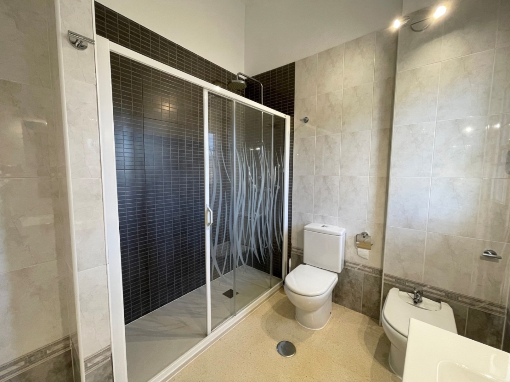 COB004 - Sun-Filled Townhouse with Private Garage in L’Albir