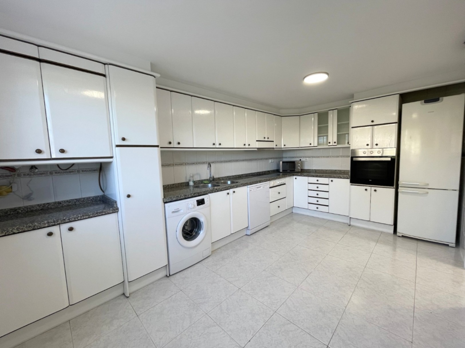 COB004 - Sun-Filled Townhouse with Private Garage in L’Albir