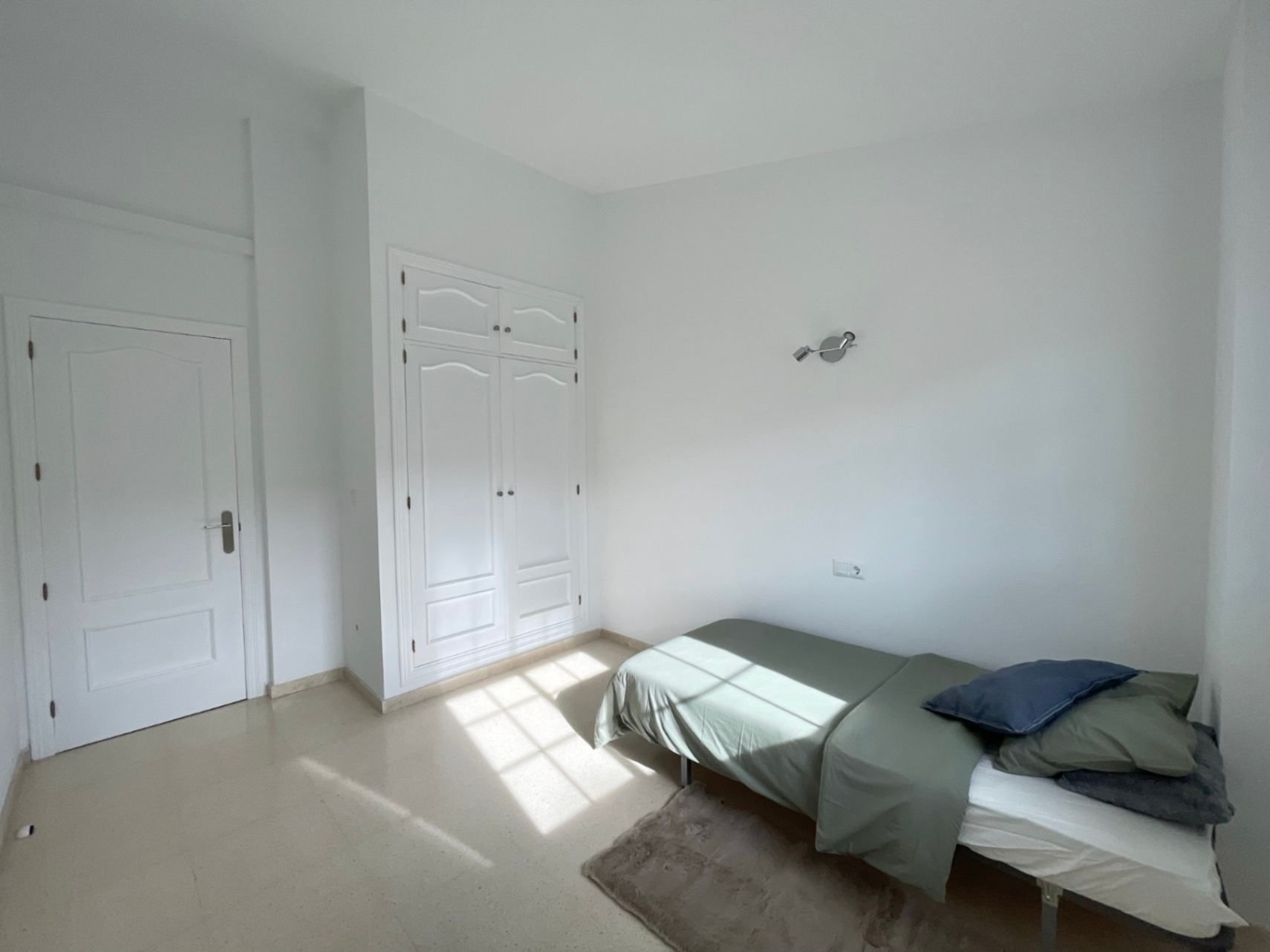 COB004 - Sun-Filled Townhouse with Private Garage in L’Albir