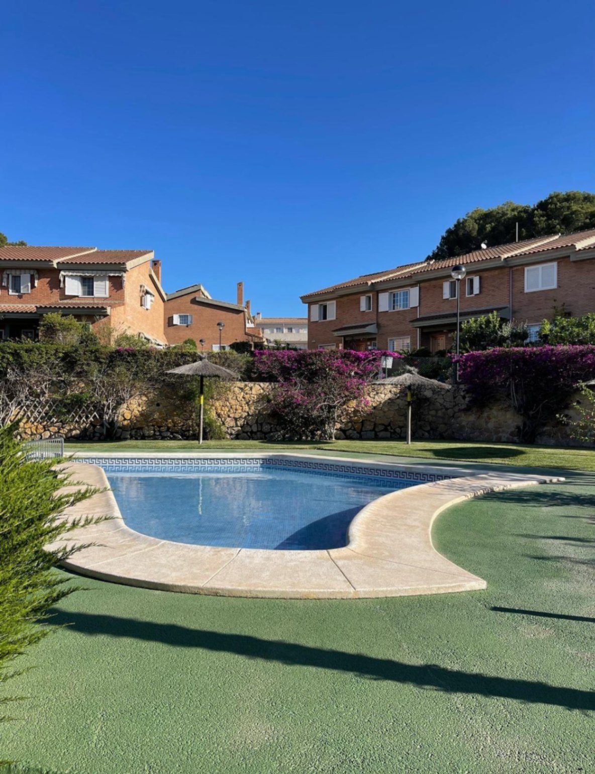 COB004 - Sun-Filled Townhouse with Private Garage in L’Albir