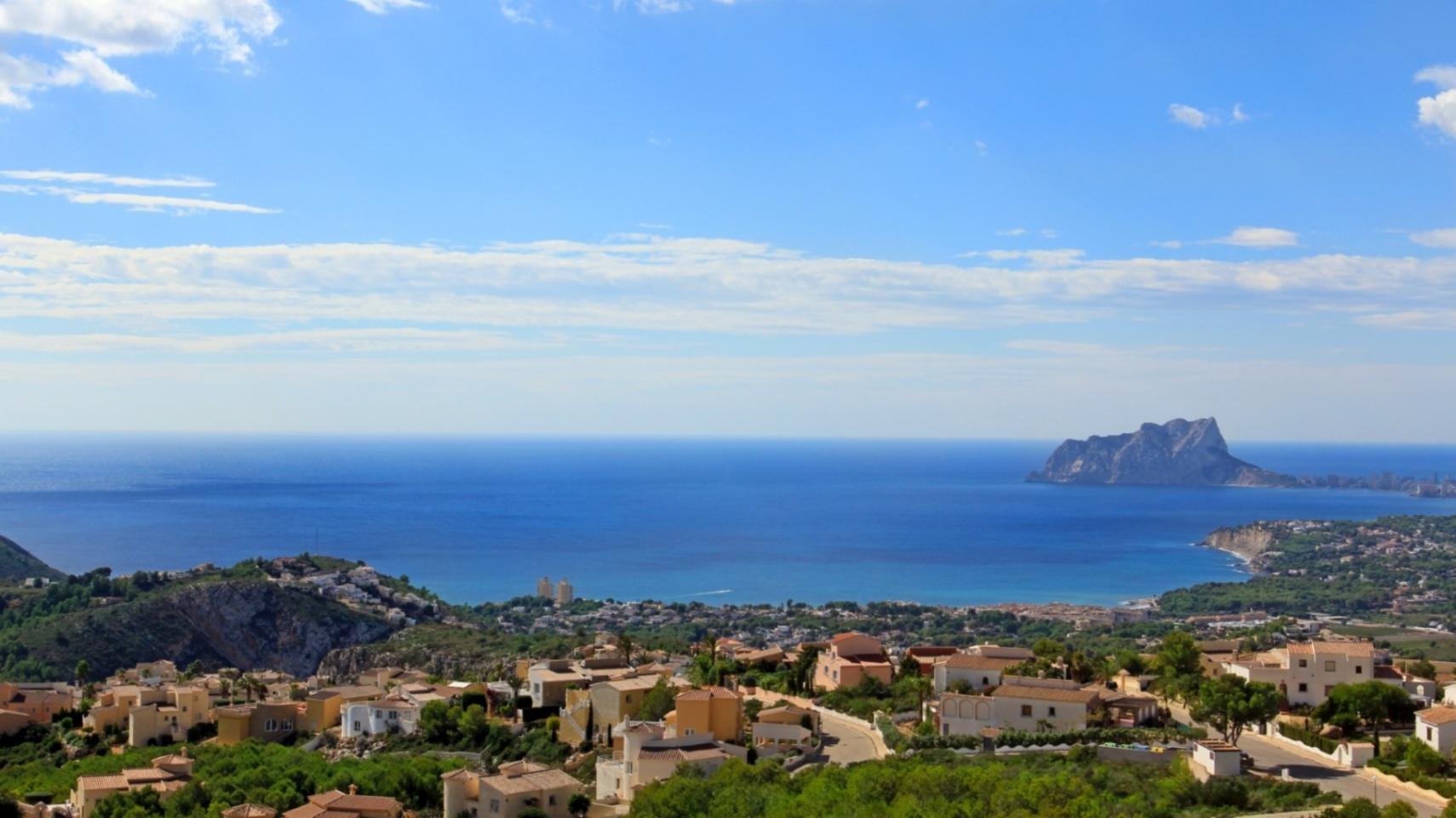 Luxury villa in Cumbre del Sol