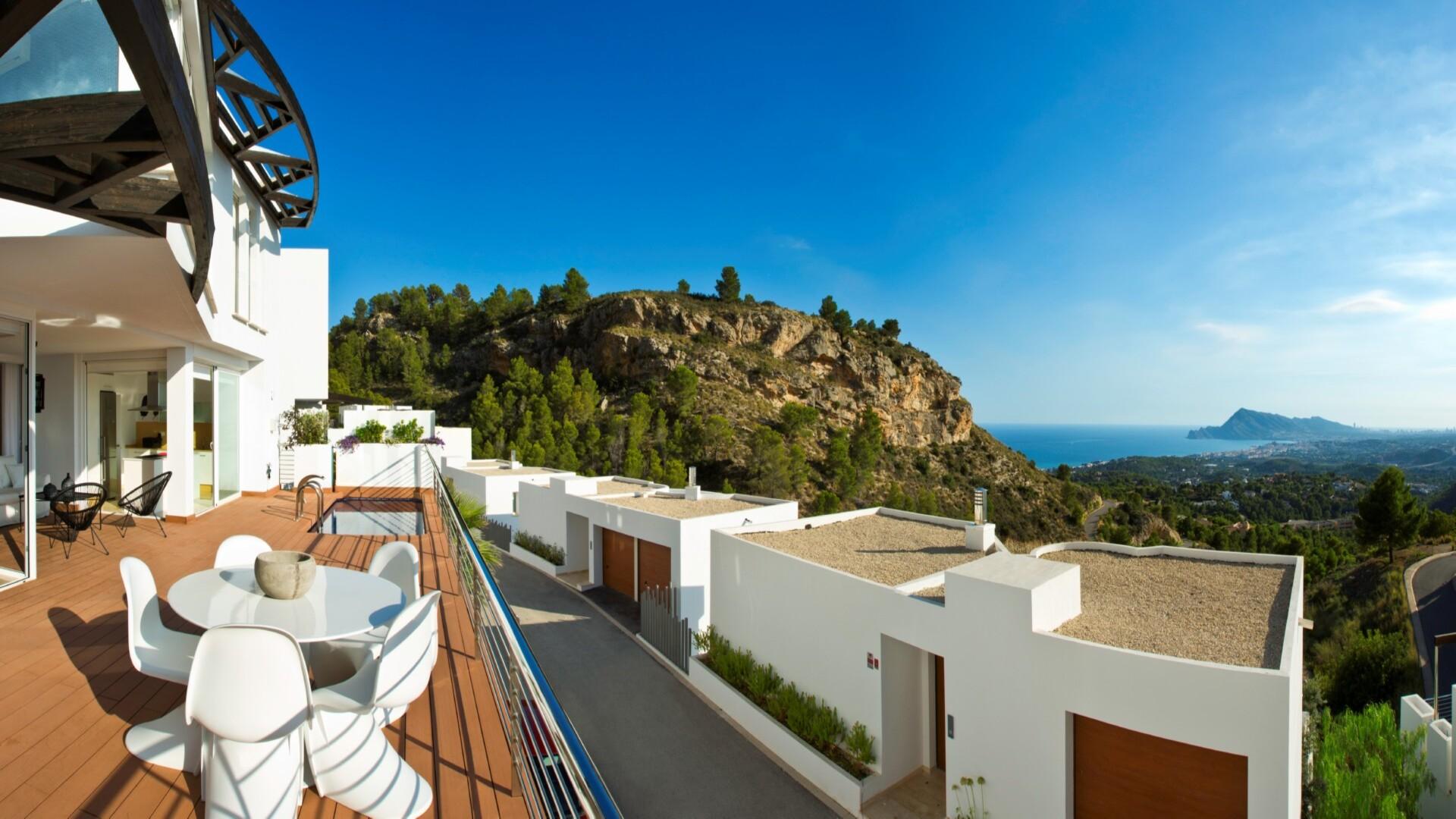 NE1287V - Villa with beautiful sea views