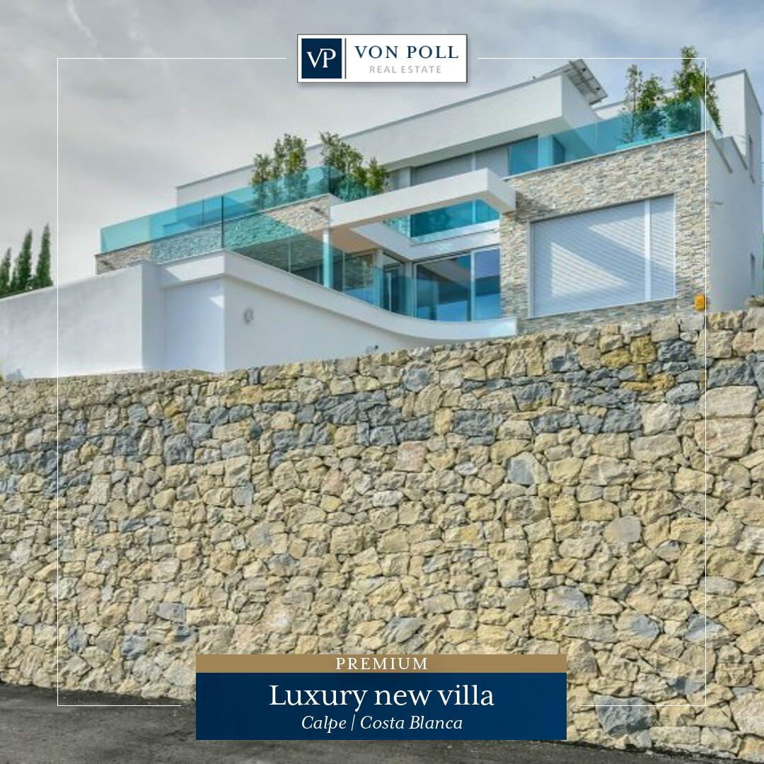 NE1320V - SPECTACULAR VILLA IN 1ST LINE OF THE SEA