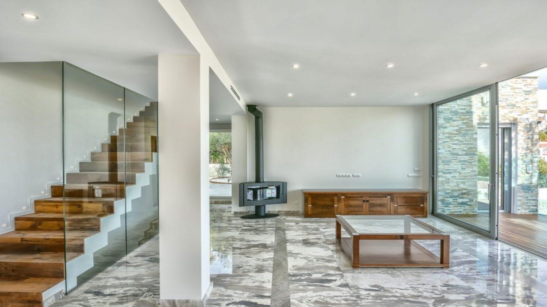 NE1320V - SPECTACULAR VILLA IN 1ST LINE OF THE SEA