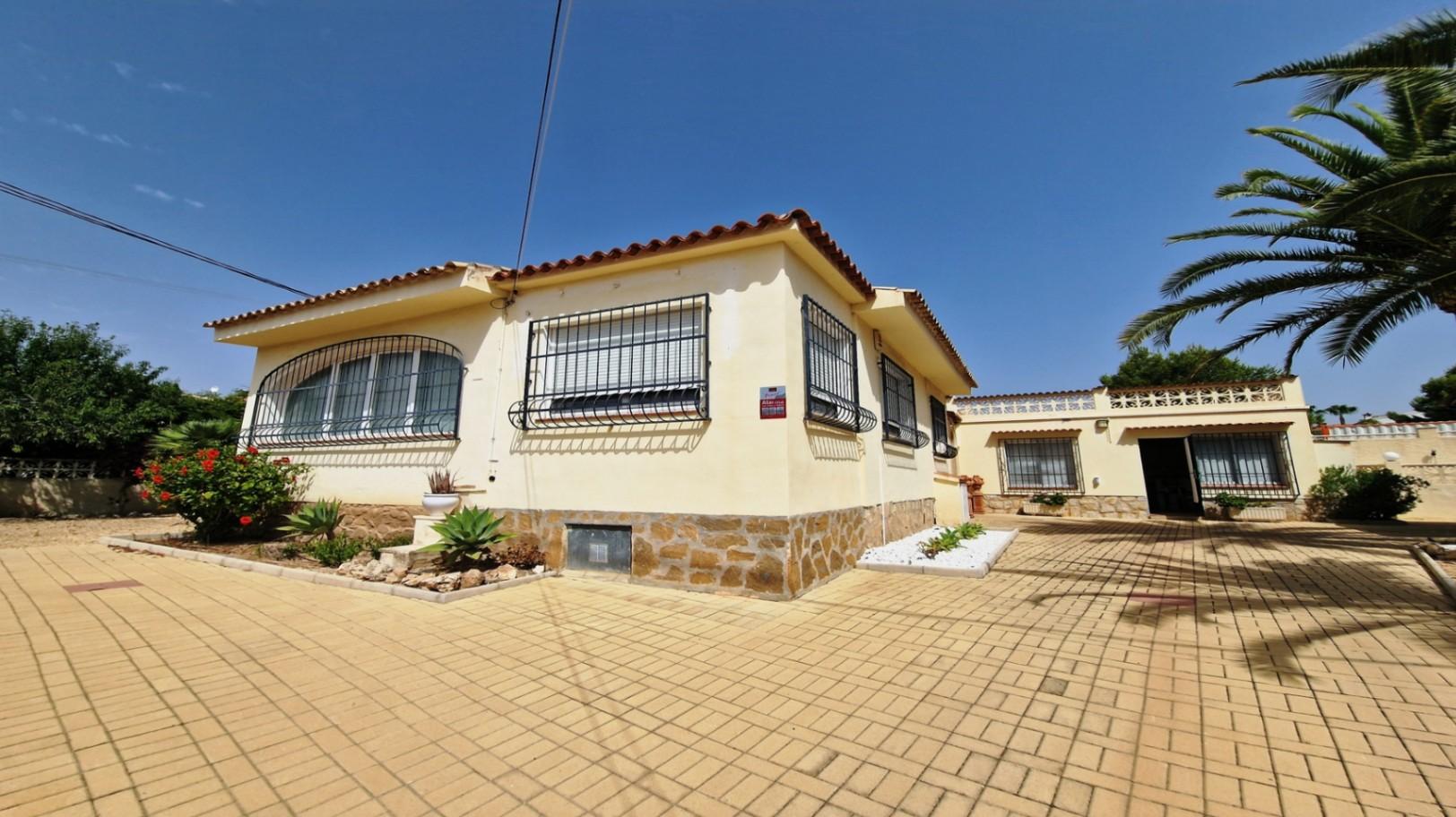 NE1370V - Beautiful Mediterranean Villa at Alfaz del Pi