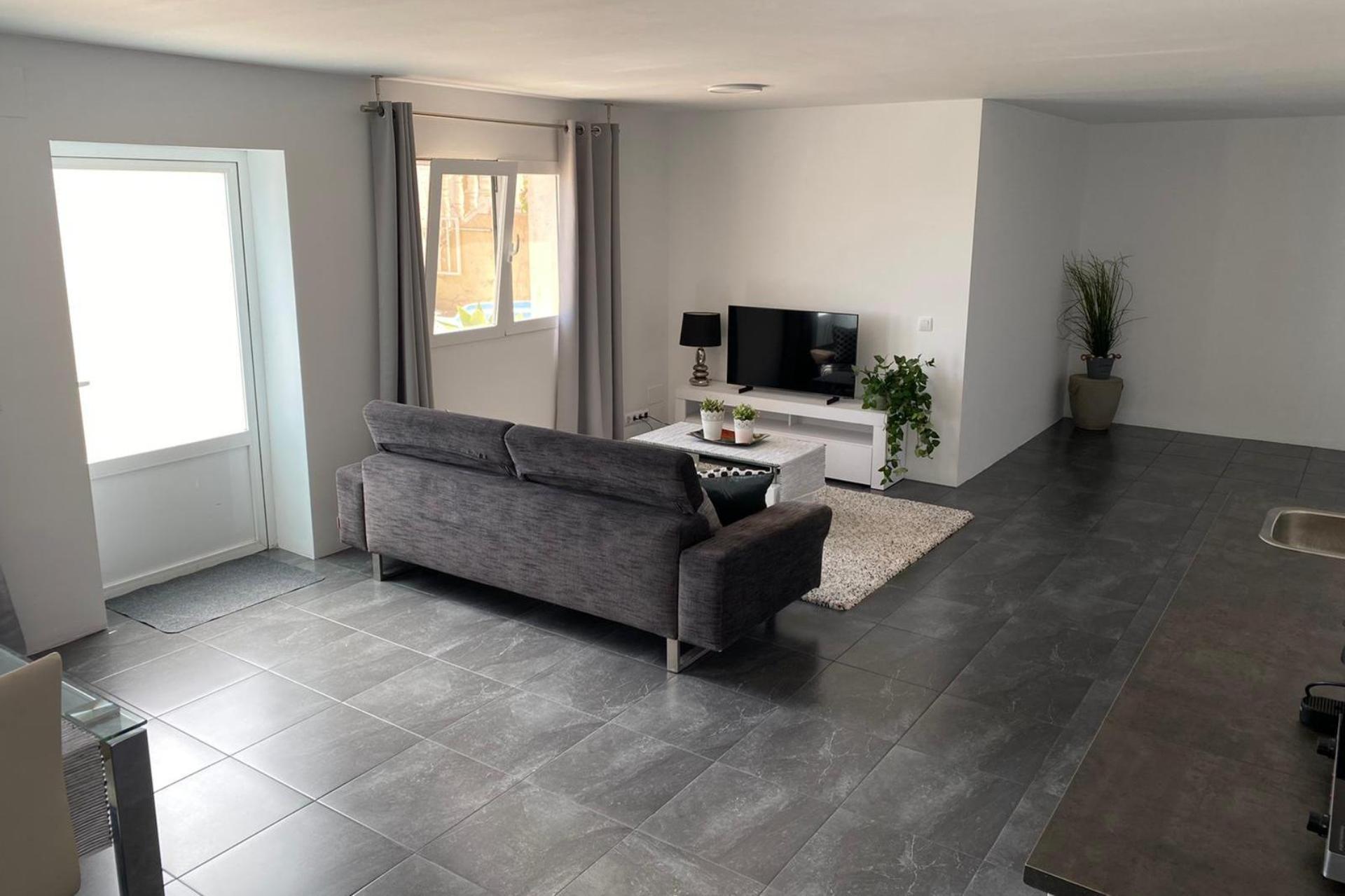 NE1441V - Modern Villa Ready for Immediate Move-In!
