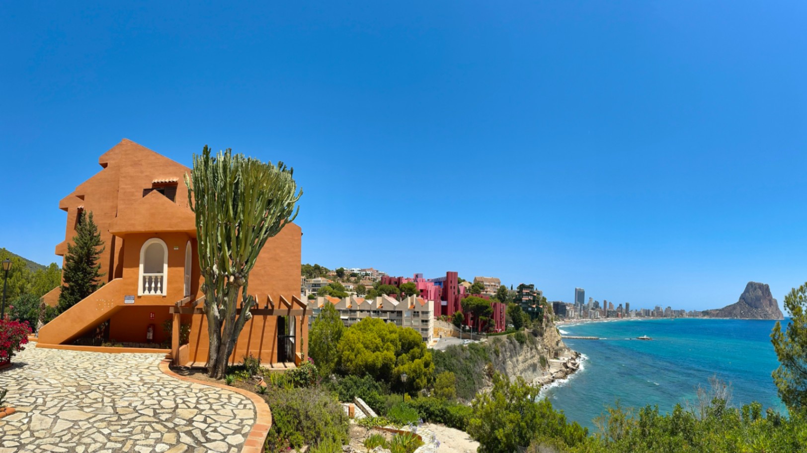 NE1444V - First Line Mediterranean Villa with Seaview in Calpe