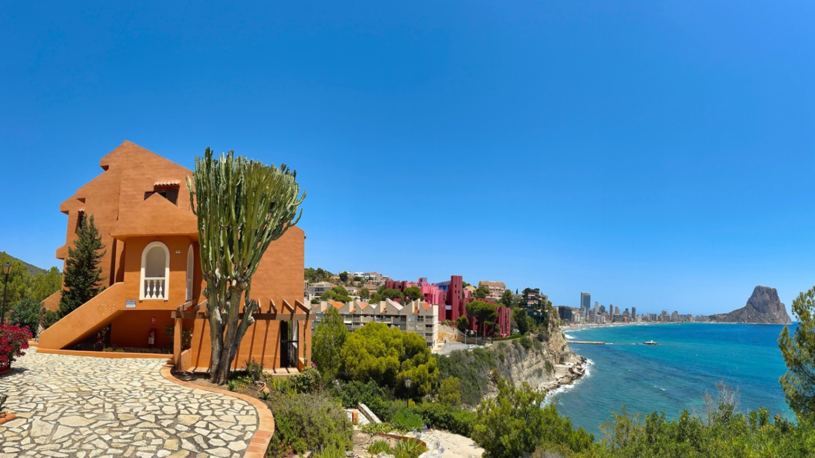 NE1444V - First Line Mediterranean Villa with Seaview in Calpe