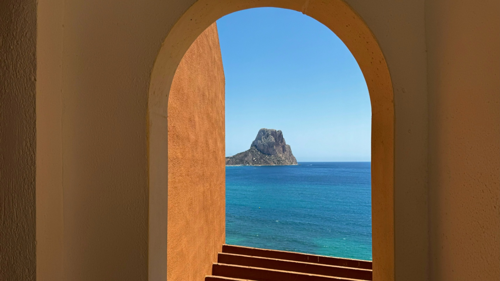 NE1444V - First Line Mediterranean Villa with Seaview in Calpe