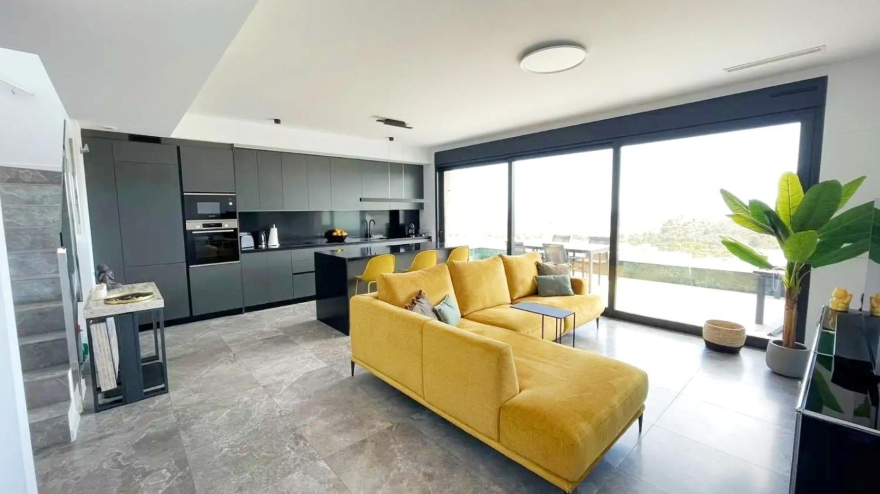 NE1482A - Luxuriöses Duplex-Penthouse in Benidorm