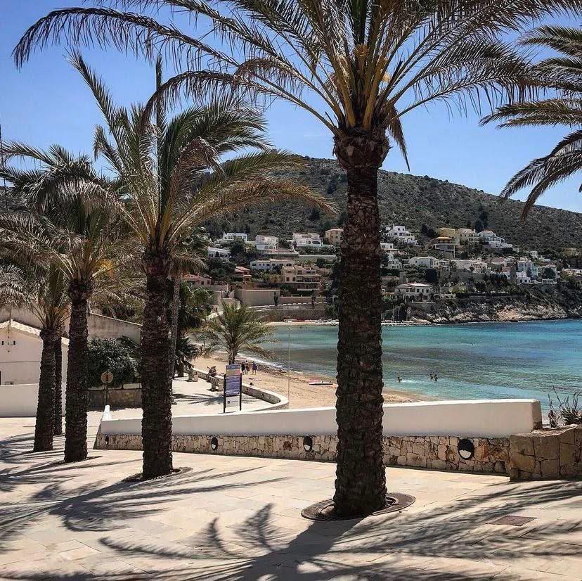 Costa Blanca North: A Winter Paradise in January 2025